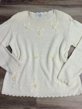 Women's Light Cream Floral Embroidered Sweater Jacket